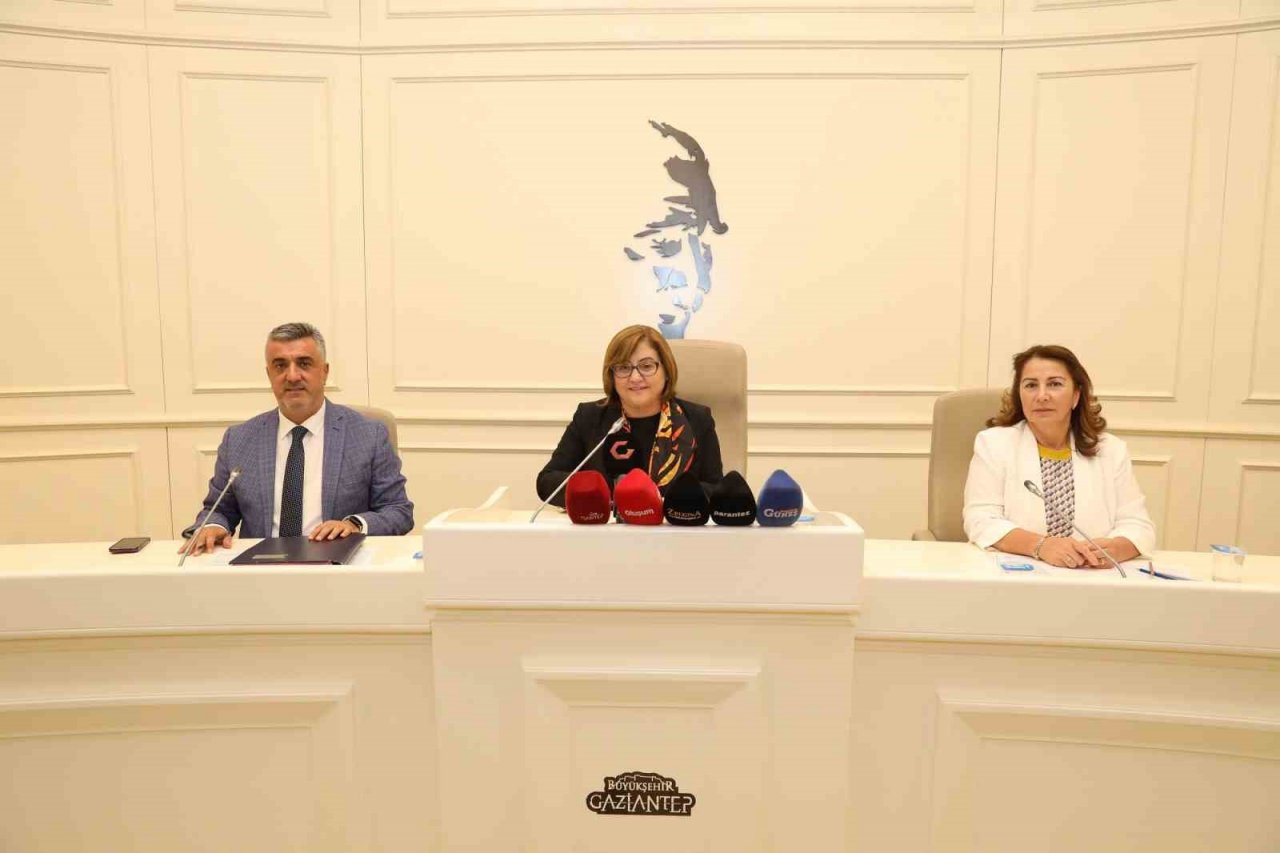 Şahin, Büyükşehir Meclisi’nde GastroANTEP çalışmalarını anlattı