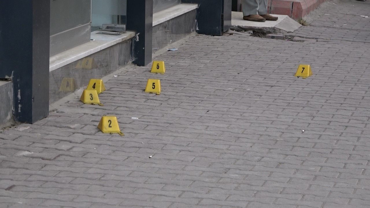 Servisçiler arasında silahlı çatışma: 1 yaralı