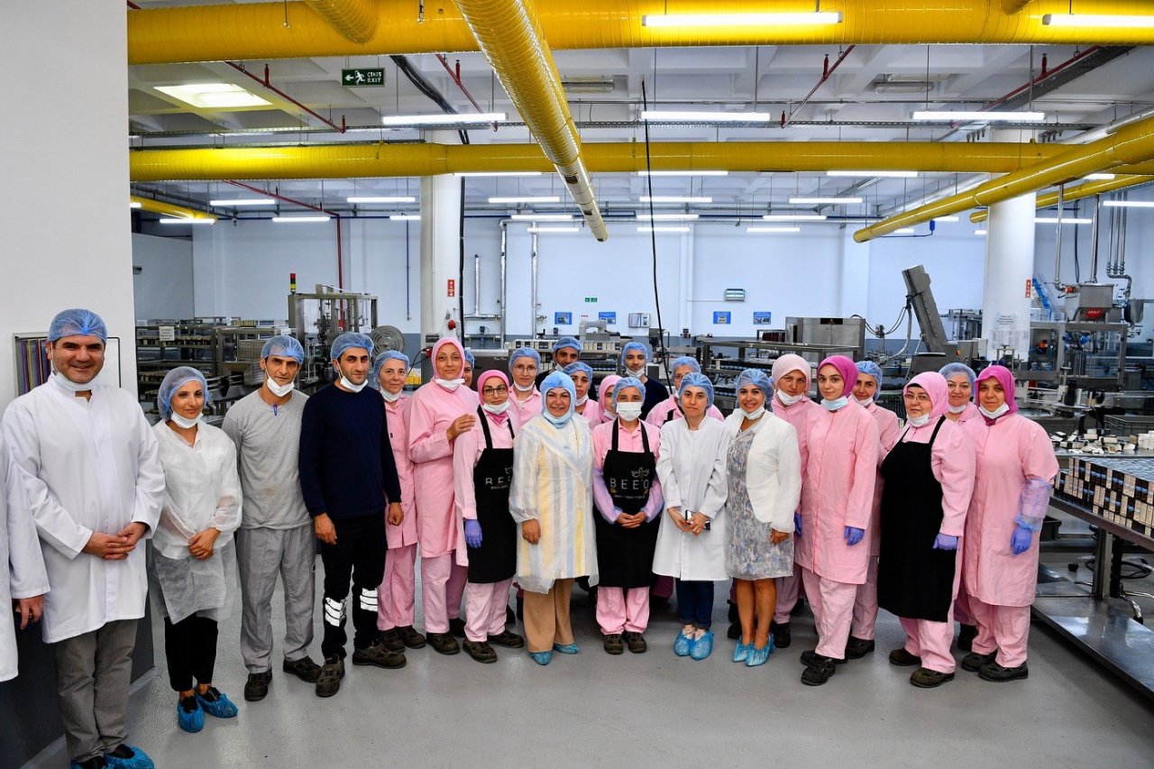 Başkan Döğücü, propolis üretim ve AR-GE merkezini inceledi