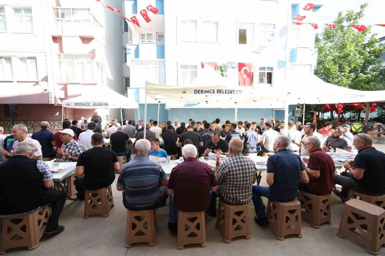 Şehit Mahmut Top dualarla anıldı