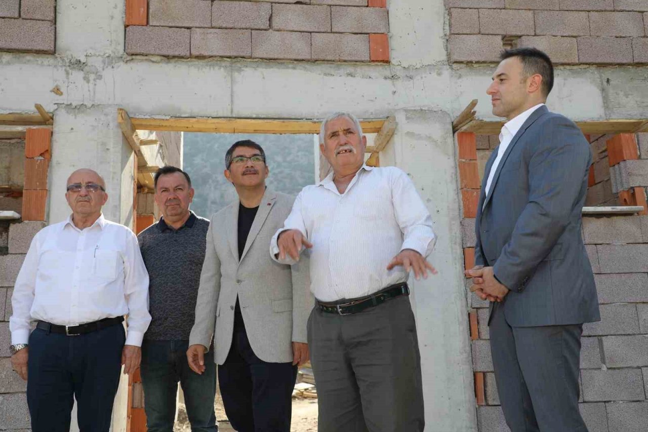 Şehzadeler’de çok amaçlı salon inşaatı yükseliyor