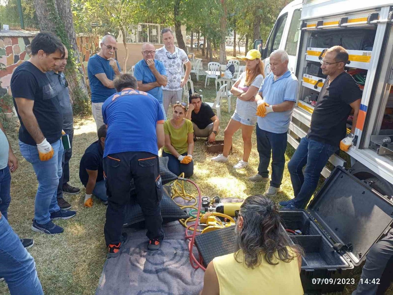 Söke’de öğretmenler arama kurtarma gönüllüsü oldu