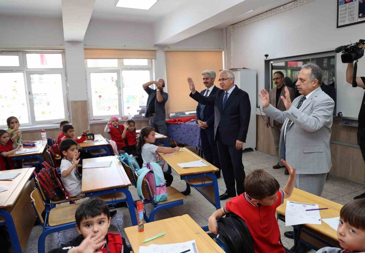 Başkan Yalçın: “İkinci yüzyılın yöneticilerisiniz”