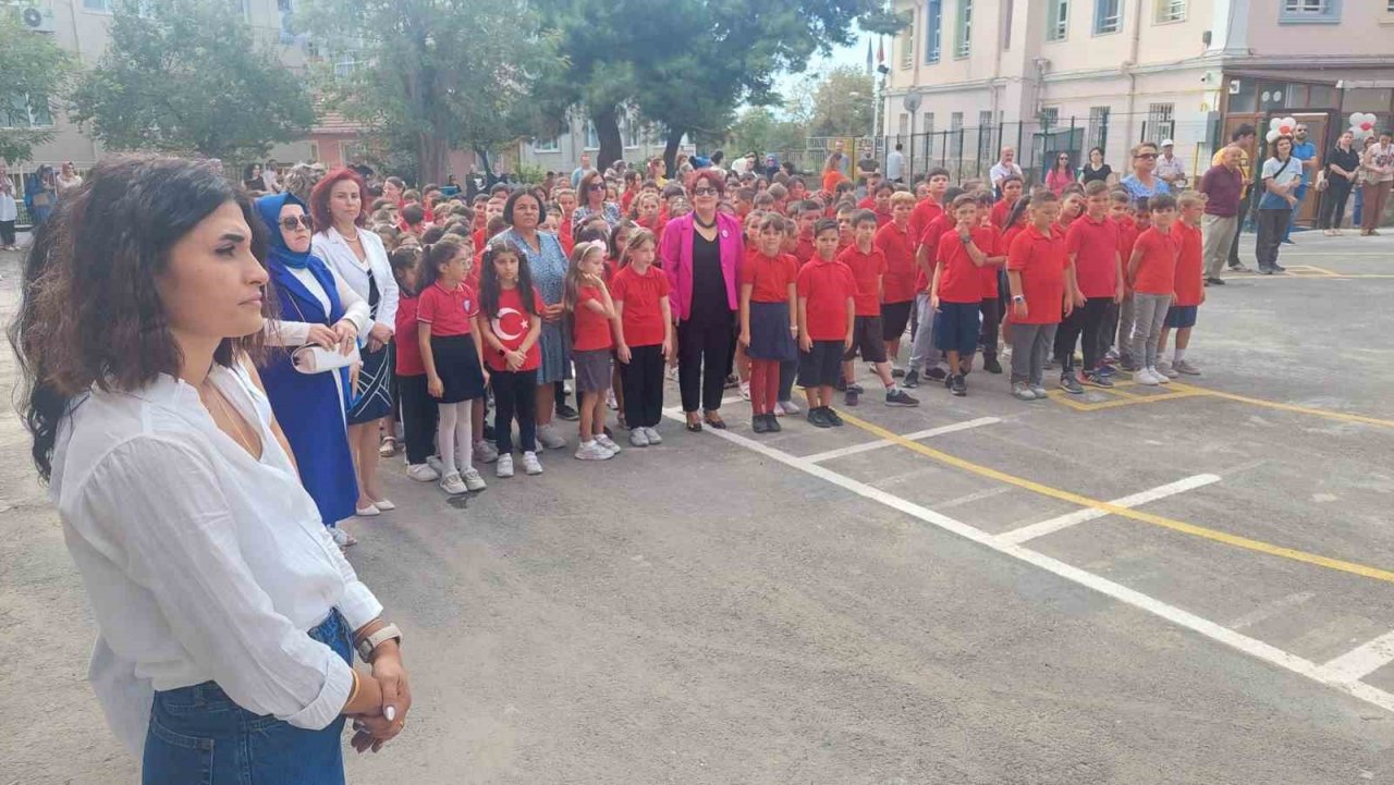 Vali açıkladı: “Deprem yönetmeliğinden geçmeyen 250 okula çocuklarımızı sokmamışız”