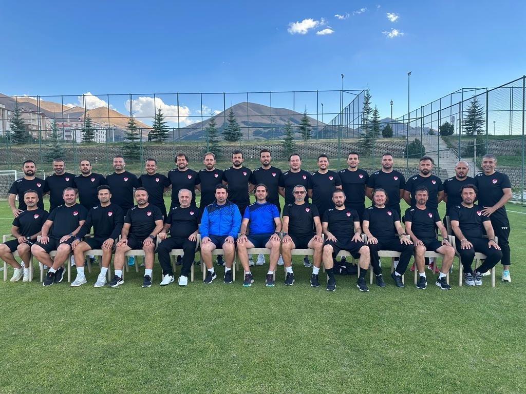 Antrenör Eğitim Programları Devam Ediyor