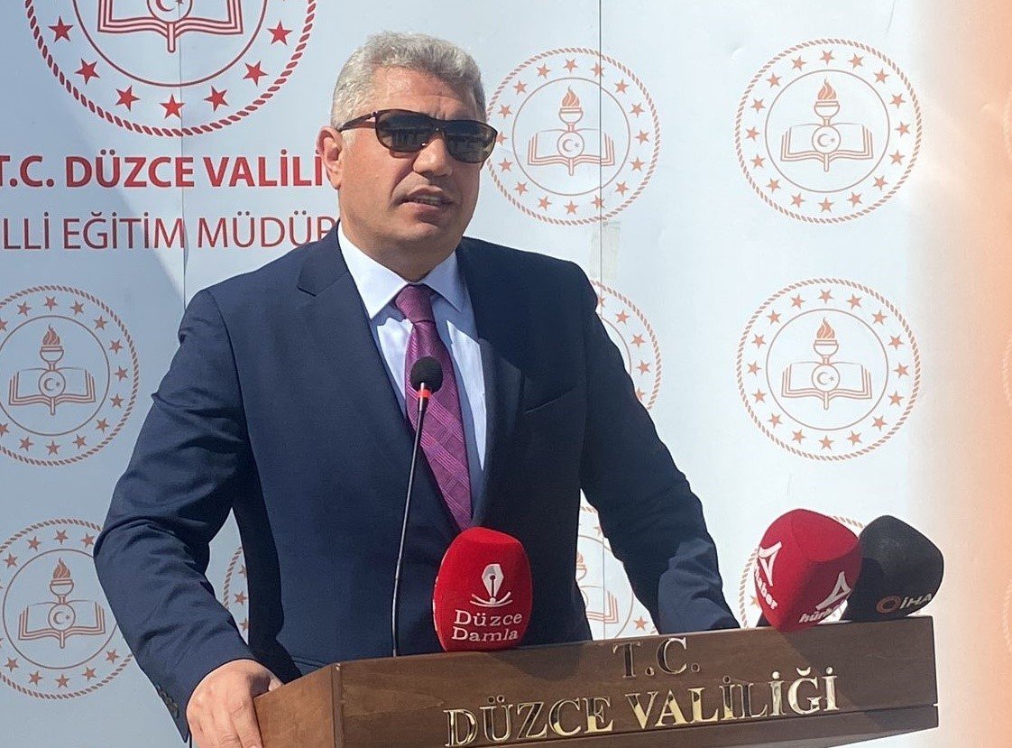 Şehrin en büyük ortaokulu törenle hizmete açıldı