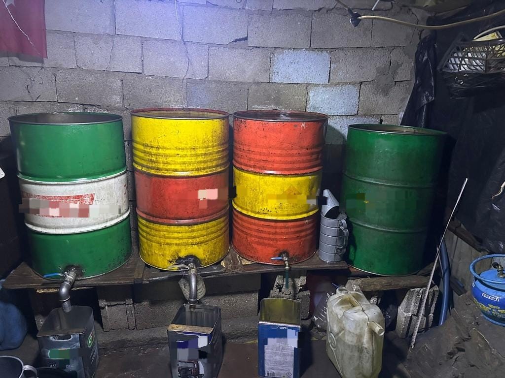 Van’da tarihi eser ve gümrük kaçağı malzemeler ele geçirildi