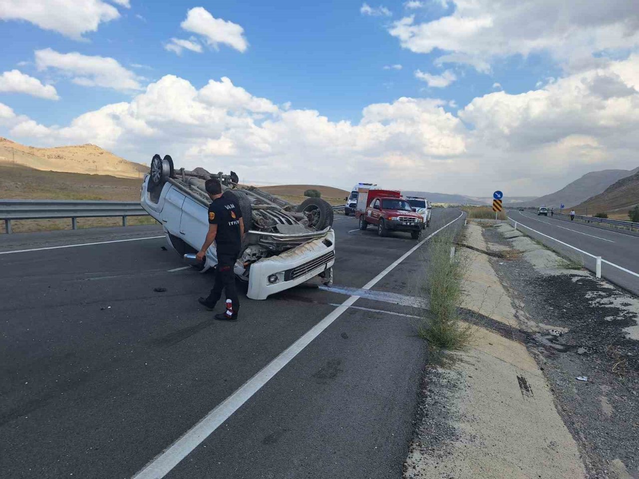 Kamyonet takla attı: 1 yaralı