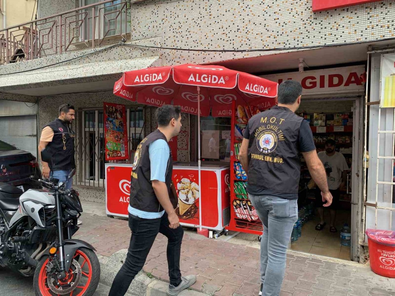 Kağıthane’de okul önleri ve çevresinde polis denetimi