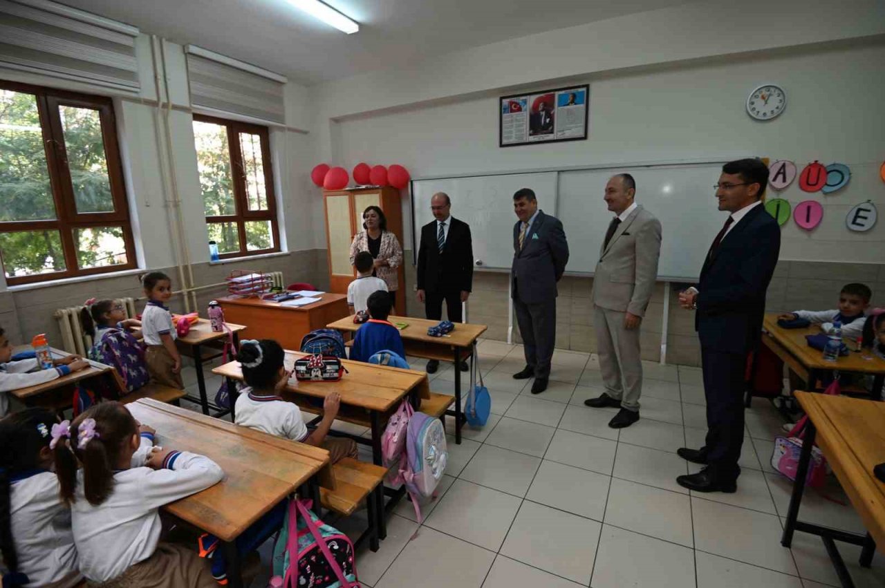 Başkan Pekyatırmacı: “Lise öğrencilerimize bin 500 TL eğitim desteğinde bulunacağız”