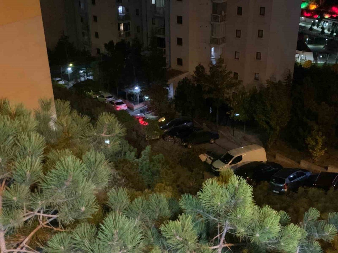 Ankara’da koca dehşeti: Eski eşini bıçakla yaraladı, yanındaki adamı ise vurarak öldürdü
