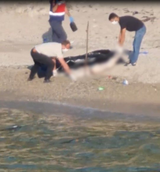 Sahile başı, el ve ayakları olmayan kadın cesedi vurmuştu, dehşet görüntüler ortaya çıktı