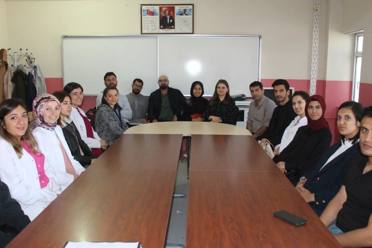 Bulanık İlçe Milli Eğitim Müdürü Tunçel pansiyonda kalan öğrencileri ziyaret etti