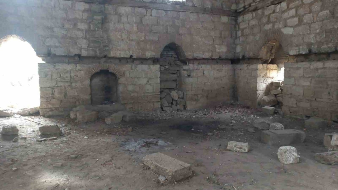 Tarihi Evliya Kasım Paşa Camii, yerinde restore edilecek