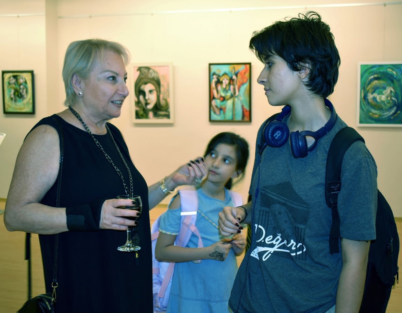 Ergül’ün Sanko Sanat Galerisi’nde açtığı sergi devam ediyor
