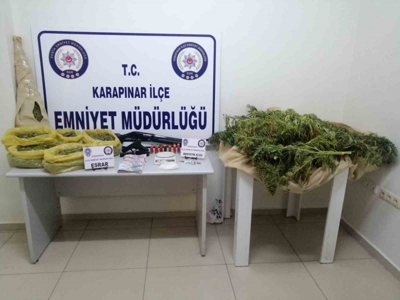 Konya’da uyuşturucu tacirlerine operasyon