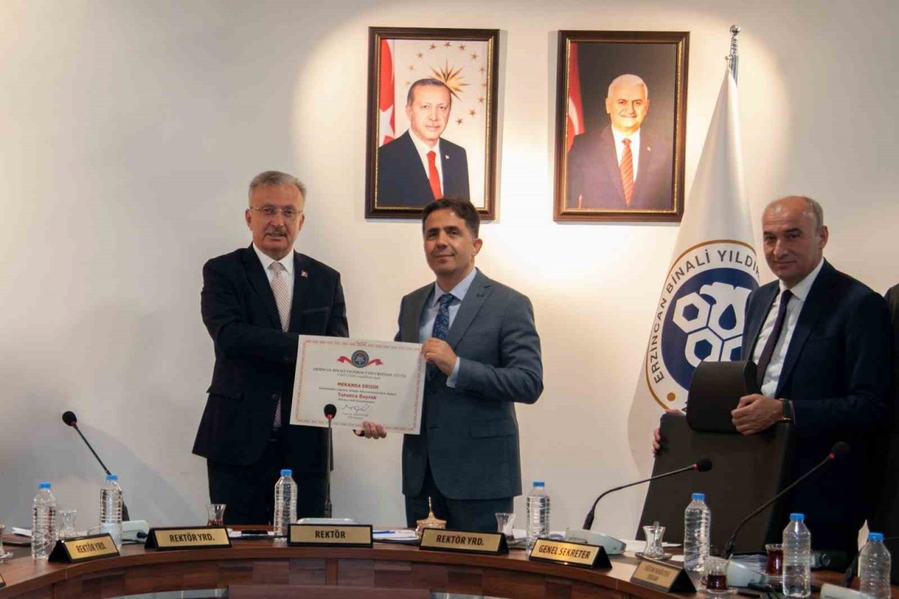 Erzincan Binali Yıldırım Üniversitesine Engelsiz Bayrak ödülü