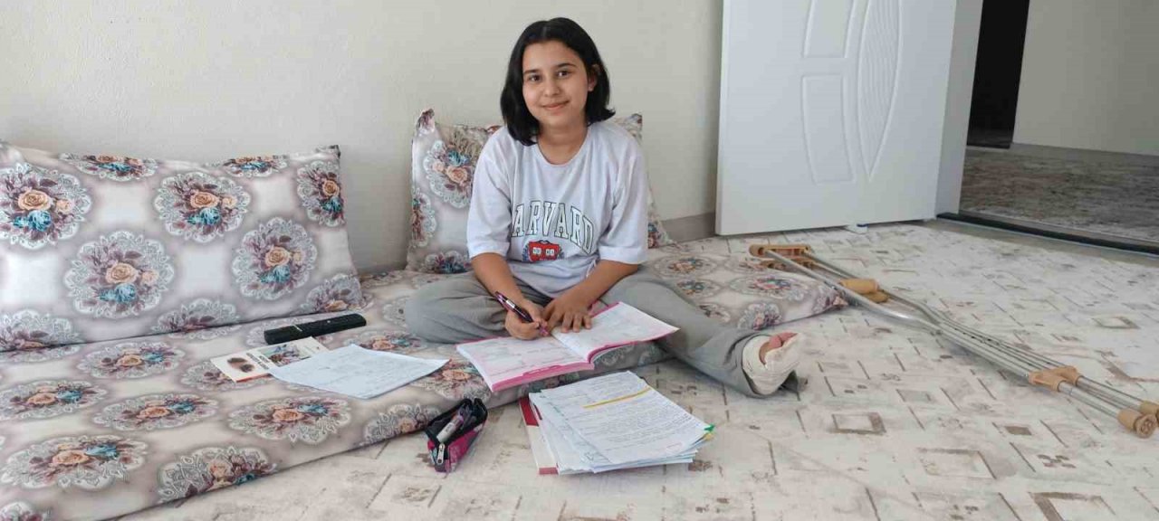 Kanseri yenen Seher Karakuş, eğitime başlamak için mücadele ediyor