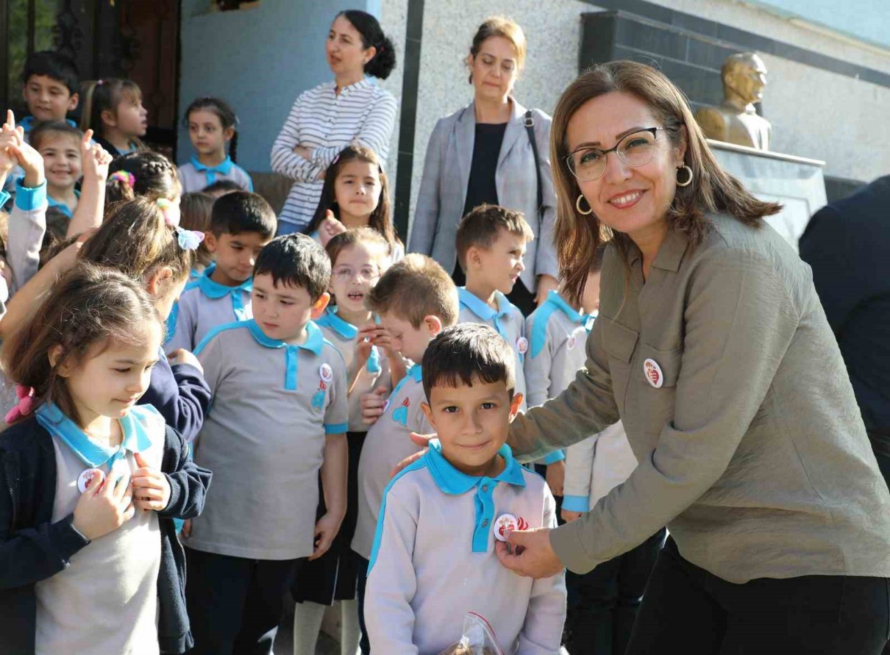 Eskişehir’de bin 150 öğrenciye hayvan hakları eğitimi verildi