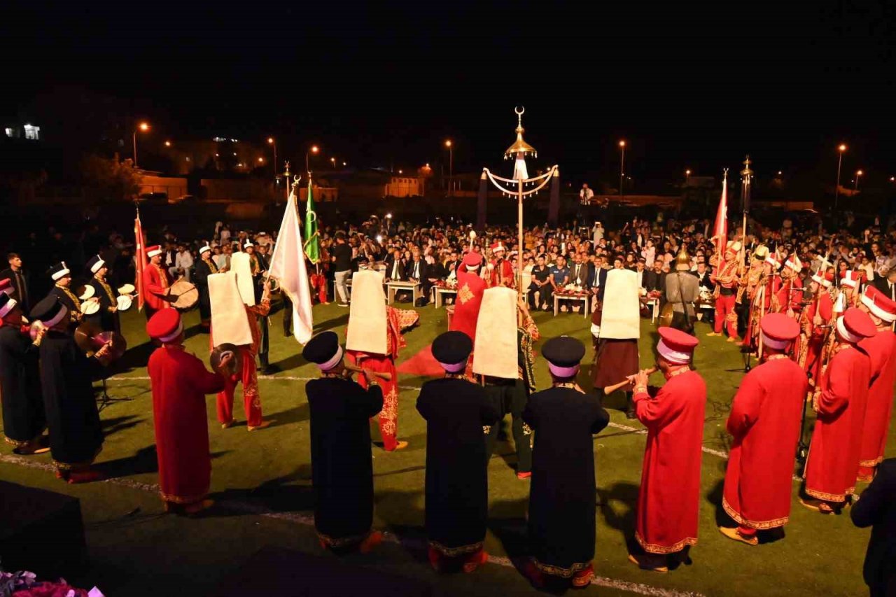 Gaziantep’in ikinci büyük festivali Ali Kınık ile başladı