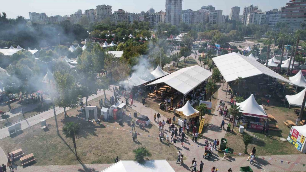 Uluslararası Adana Lezzet Festivali heyecanı sürüyor
