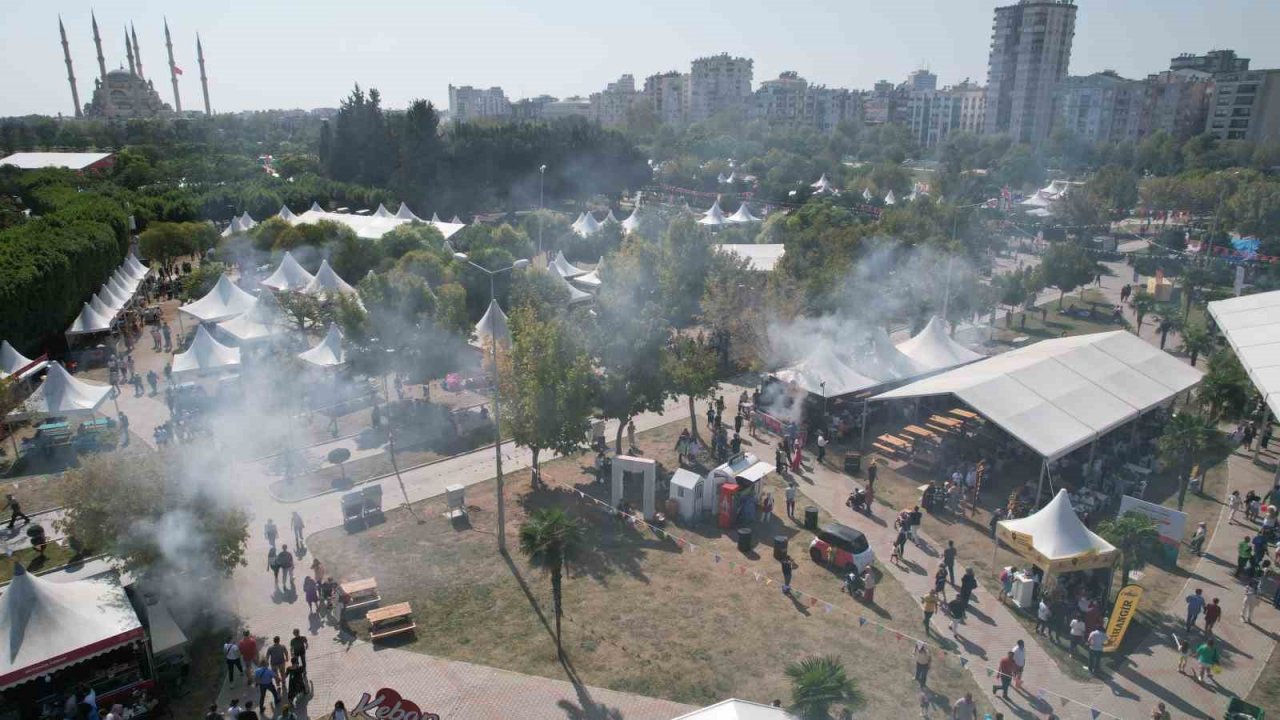 Uluslararası Adana Lezzet Festivali heyecanı sürüyor