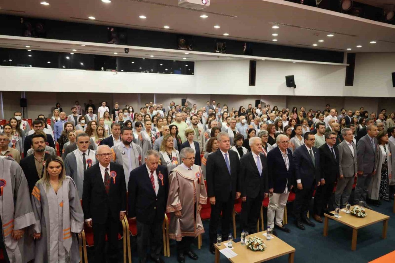 İzmir Ekonomi’nin 23’üncü gurur yılı