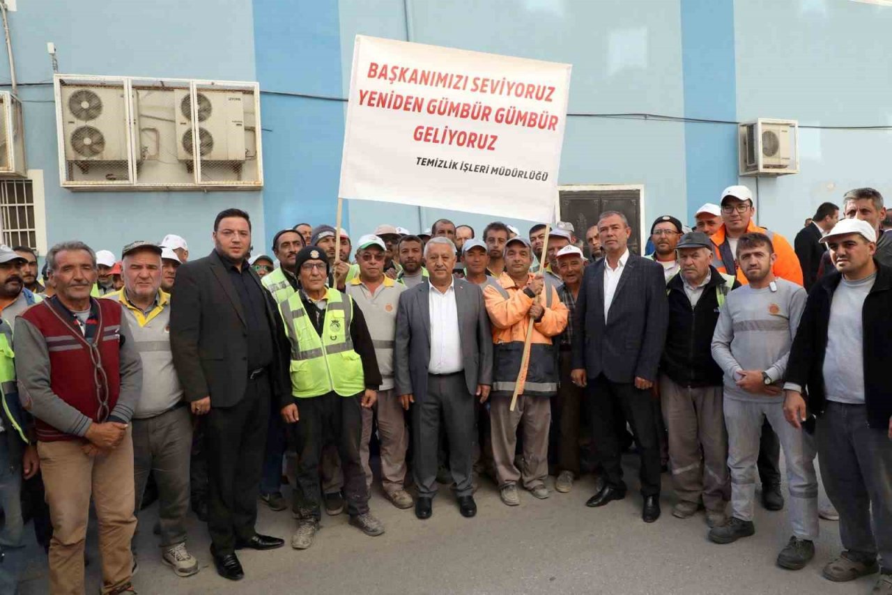 Afyonkarahisar Belediyesinden çalışanları bayram ettiren haber