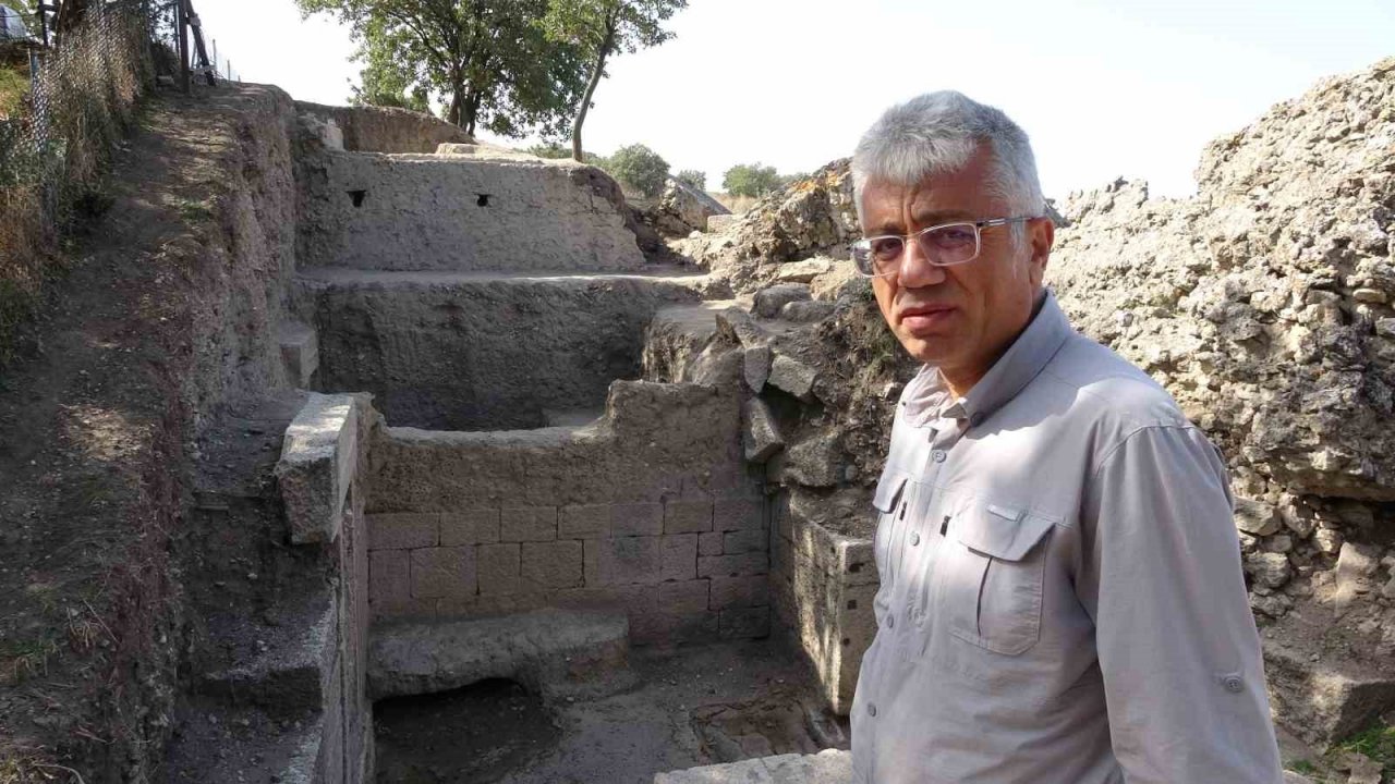 Alexandria Troas Antik Kenti’nde 2 bin 200 yıllık dükkan bulundu