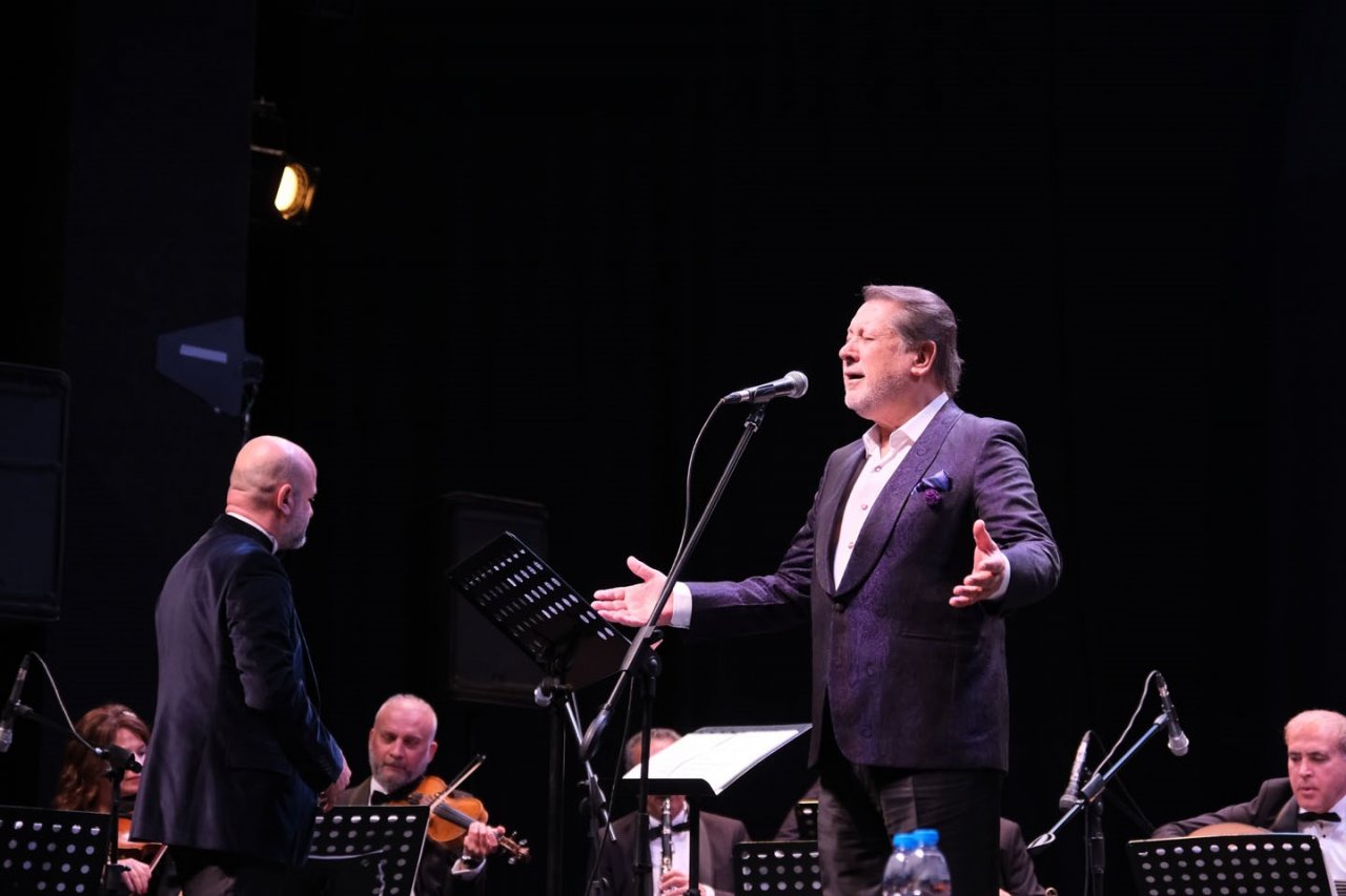 Ahmet Özhan ile ‘Sezona Merhaba’ konseri