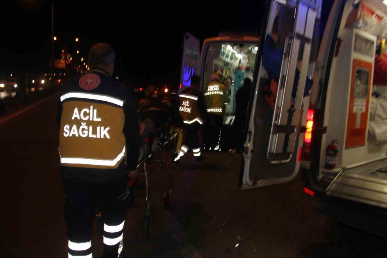 Konya’da iki otomobil çarpıştı: 8 yaralı