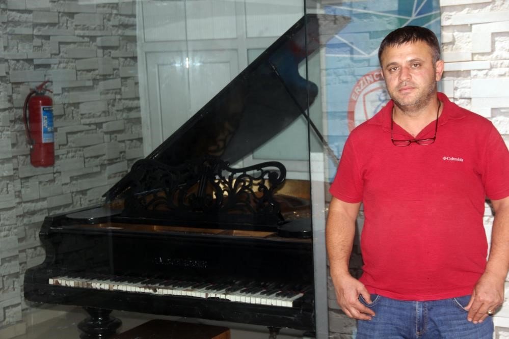 Atatürk’e hediye edilen piyanoya, Tarihi Erzincan Lisesi ev sahipliği yapıyor