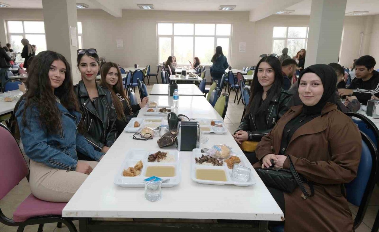 TOGÜ’de ilk defa öğrenciler kendi yemeğini belirledi