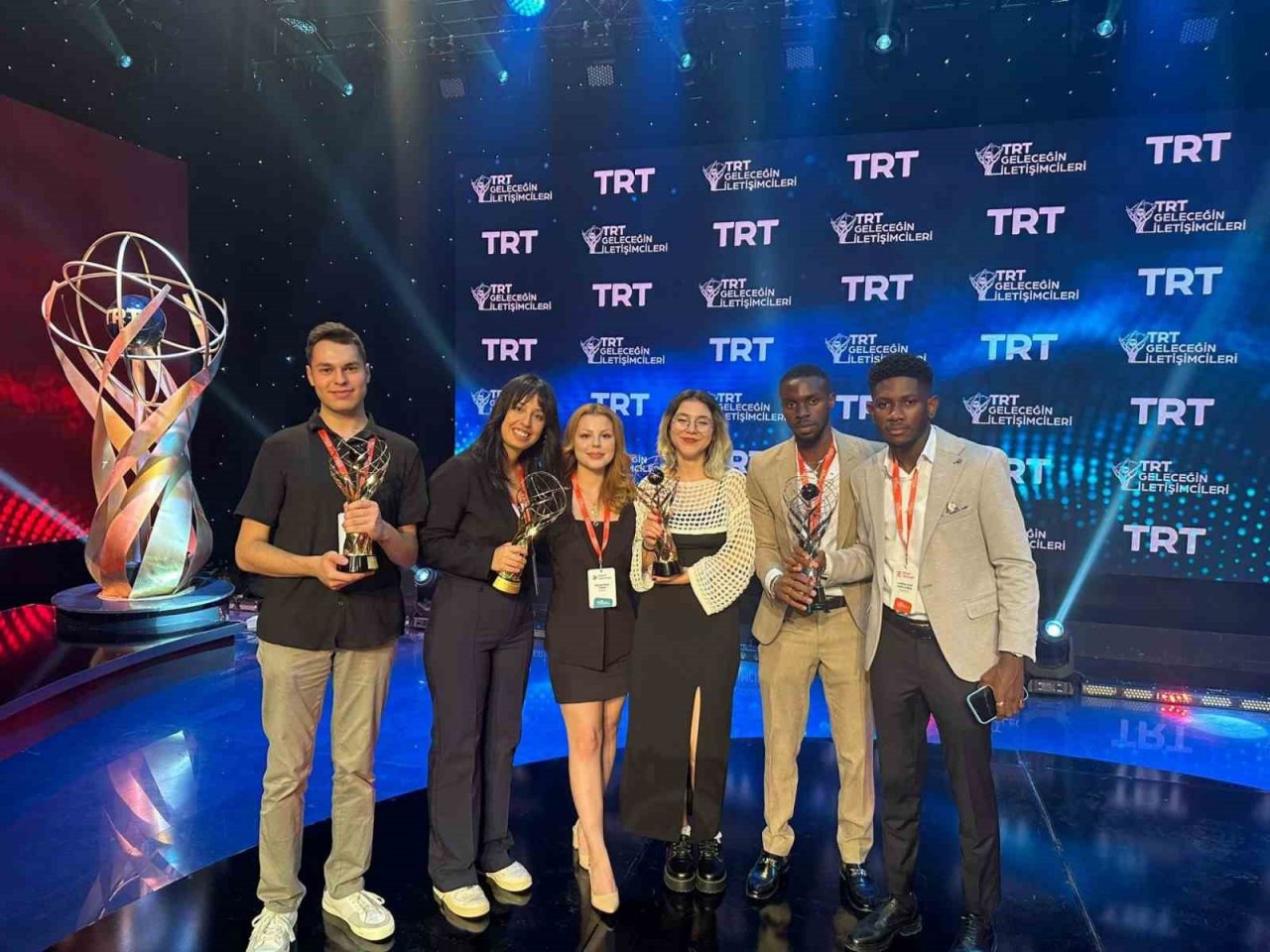 İBF öğrencileri TRT Geleceğin İletişimcileri Yarışması’ndan ödüllerle döndü