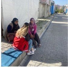 Elazığ’da Sosyal Hizmet Merkezi ekipleri, depremzedeleri yalnız bırakmıyor