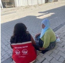 Elazığ’da Sosyal Hizmet Merkezi ekipleri, depremzedeleri yalnız bırakmıyor