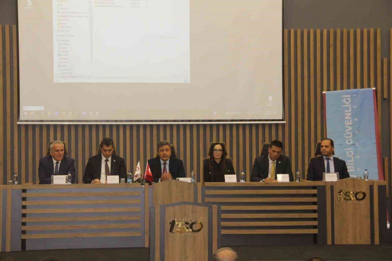 Elazığ’da Akıllı Şehirler ve Akıllı Belediyecilik Uygulamaları Paneli düzenlendi