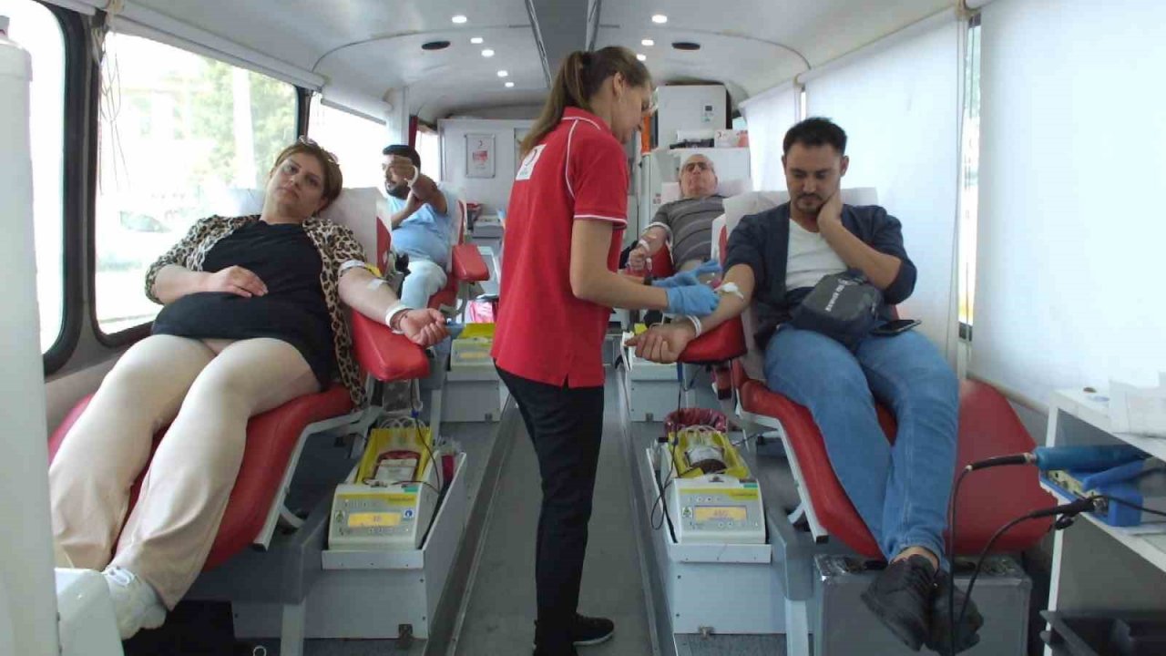 Balıkesir’de kan bağışı kampanyası ilgi gördü