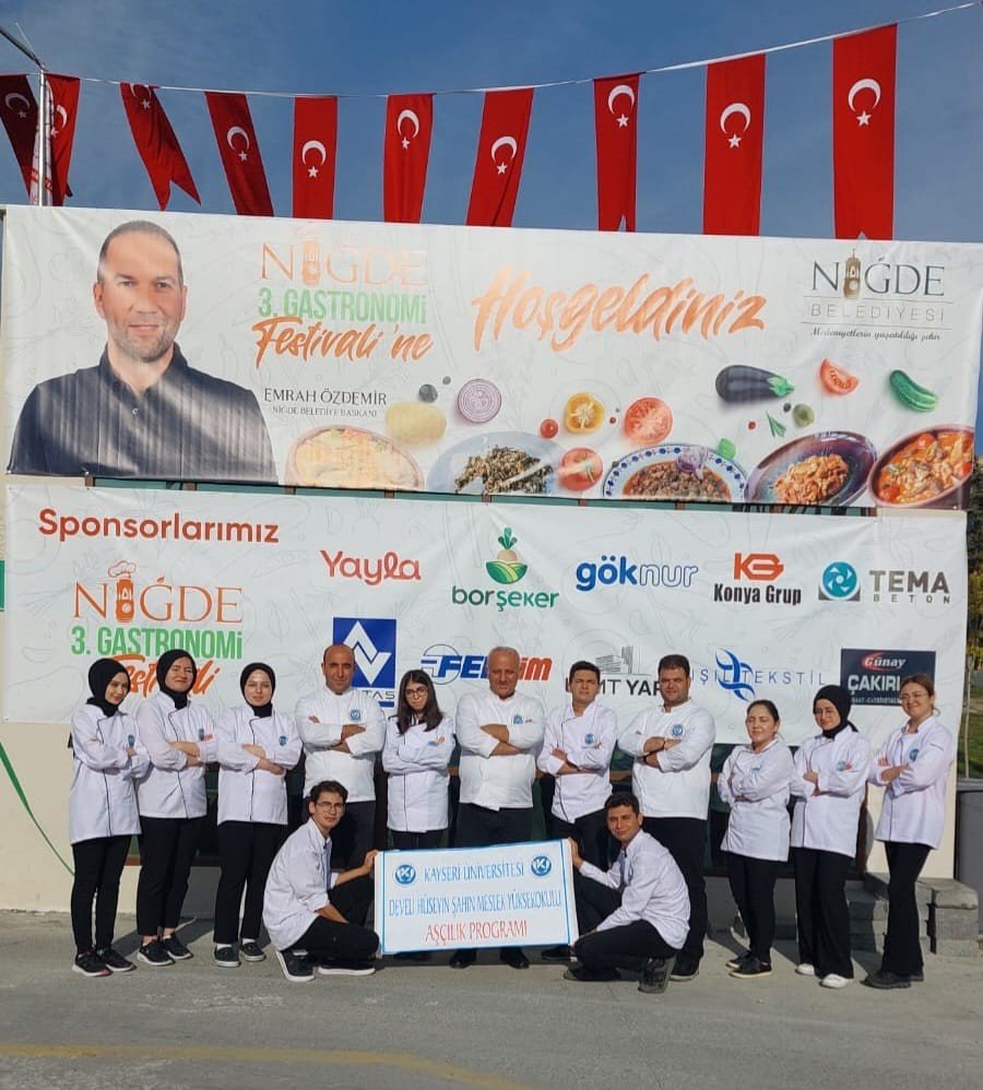 KAYÜ Aşçılık Programı Öğrencileri, Adana ve Niğde’deki yarışmalardan derecelerle döndü