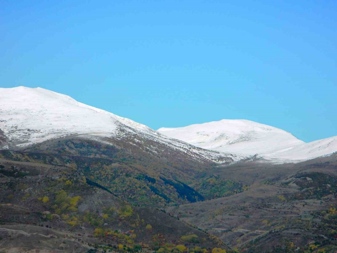 Posof’ta dağlar beyaza büründü