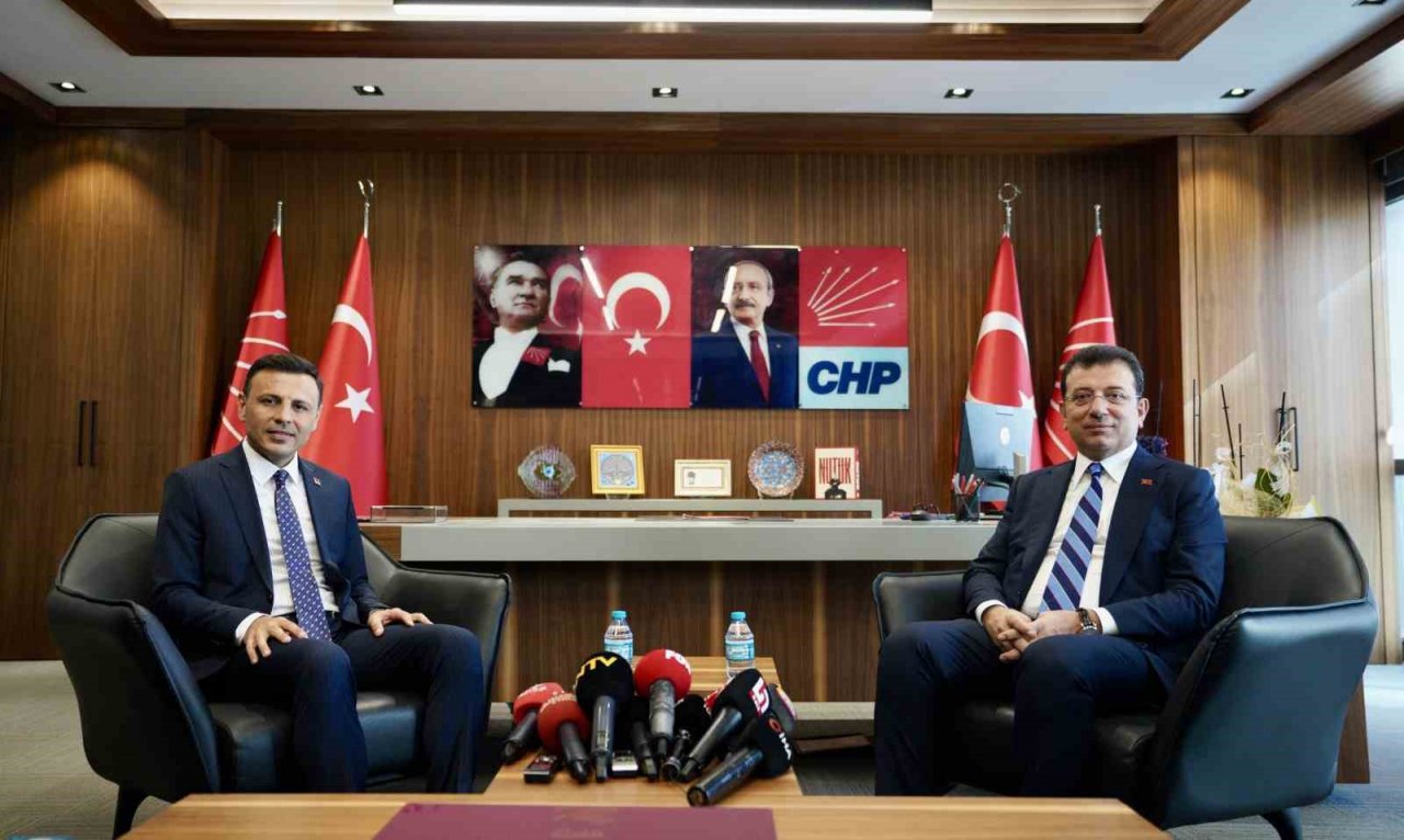 Ekrem İmamoğlu’ndan CHP İl Başkanı Özgür Çelik’e tebrik ziyareti