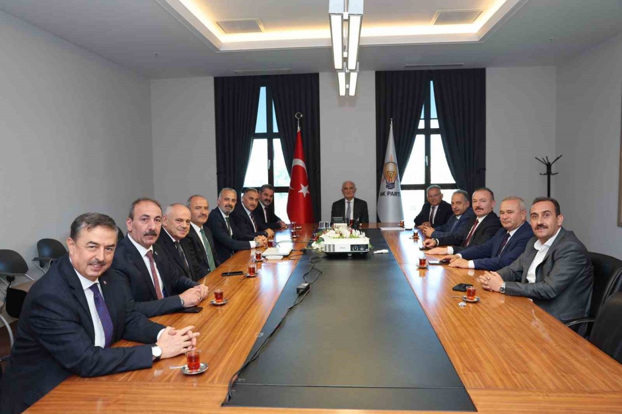 Başkan Büyükkılıç’tan AK Parti Genel Başkan Vekilleri Elitaş ve Ala ile Yerel Yönetimler Başkanı Yılmaz’a ziyaret