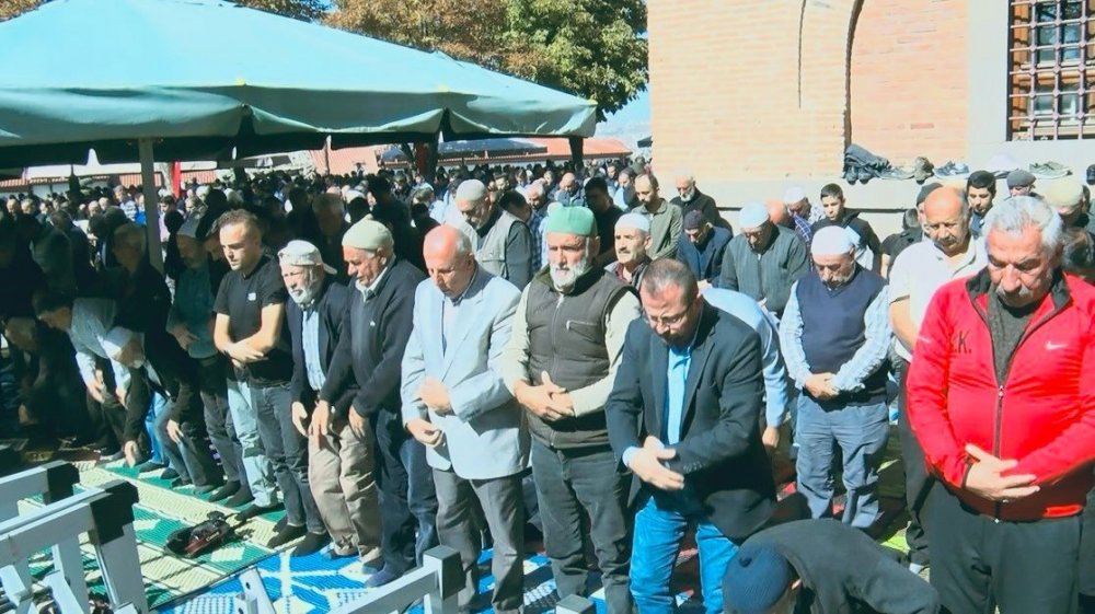 Ankara'da binlerce kişi Filistin için cenaze namazı kıldı