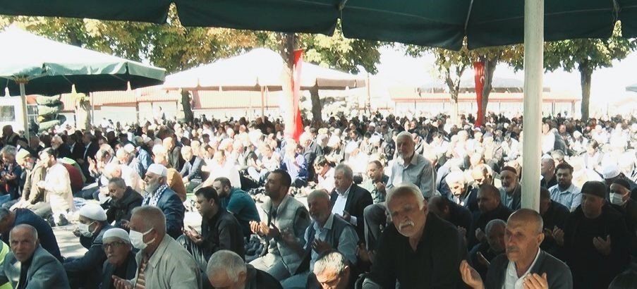 Ankara'da binlerce kişi Filistin için cenaze namazı kıldı