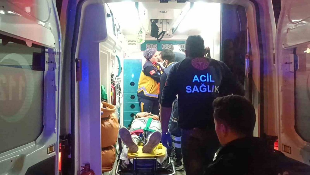 Kocaeli'ye yağmur yağdı böyle oldu:Kaydı geldi vurdu 3 kişi yaralı