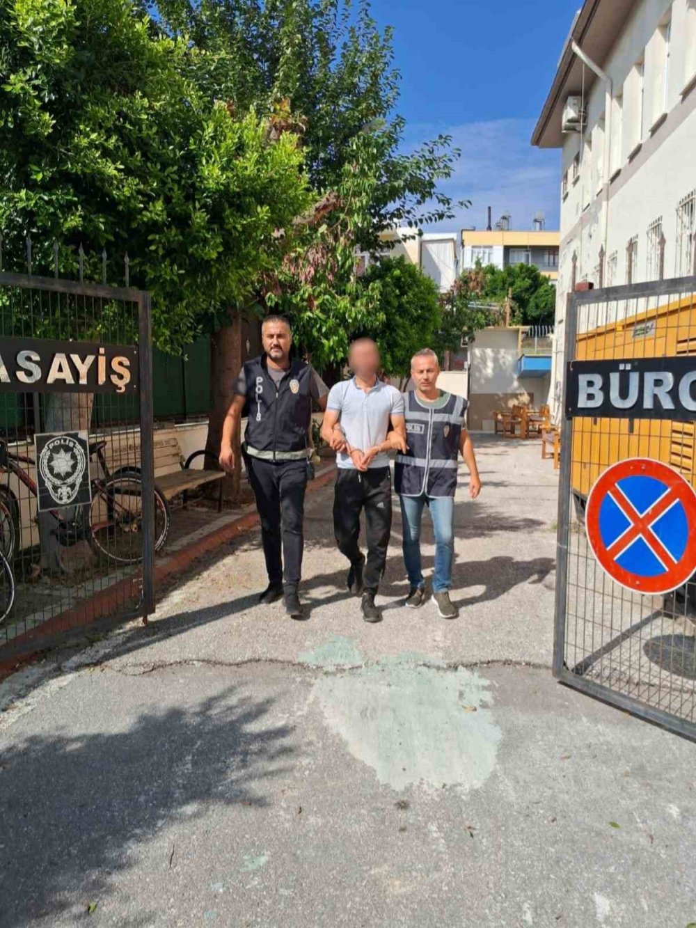 Antalya polisi tuttuğunu yakaladı