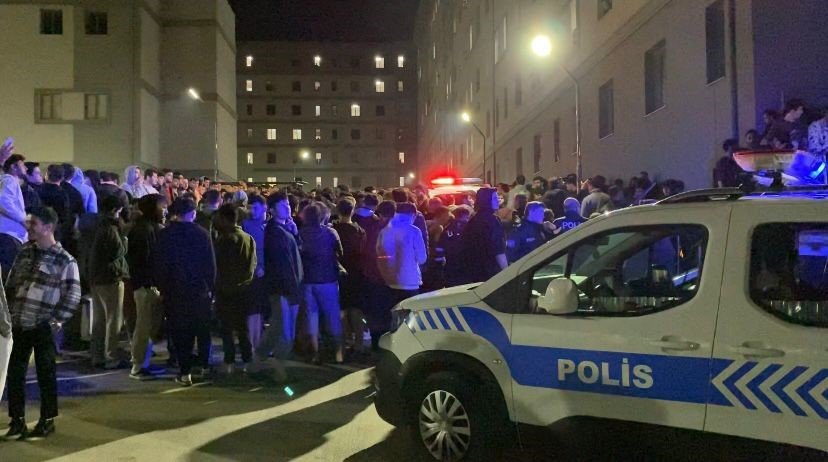 Bursa Süleyman Çelebi Erkek Öğrenci Yurdu'nda Yemek Protestosu
