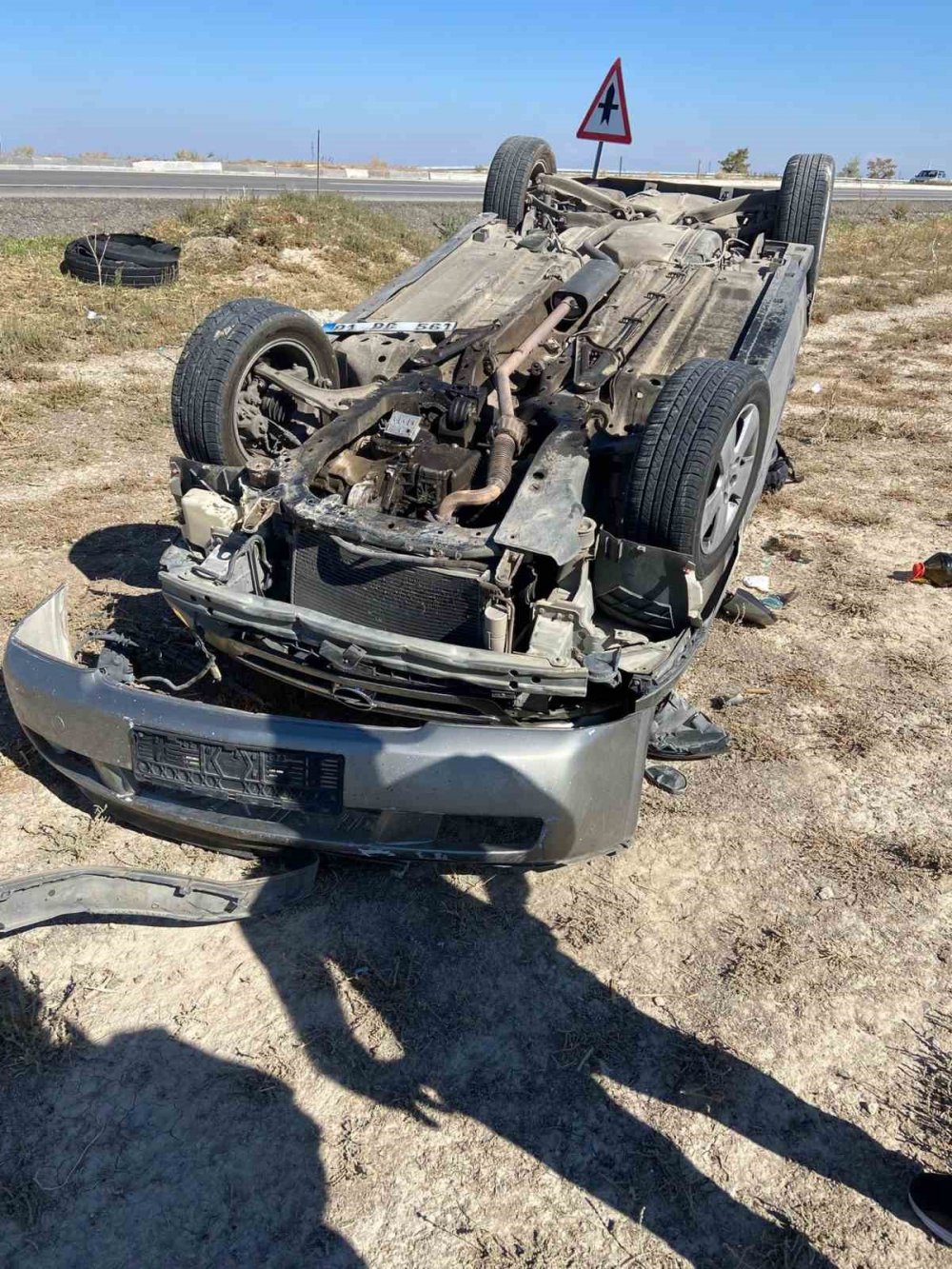 Konya-Aksaray karayolunda otomobil takla attı: 3 ağır yaralı