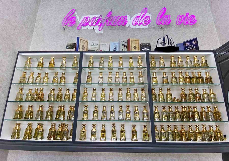 mehmet-mor-parfum.jpg