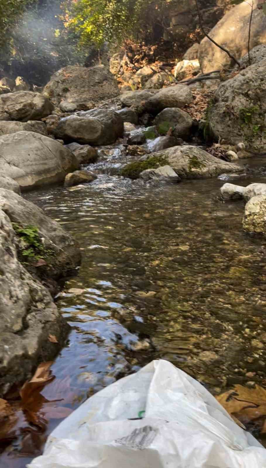 Konyaaltı'nda çirkin görüntü! 'Geyikbayırı’nı keşfedin ama kirletmeyin' tepkisi